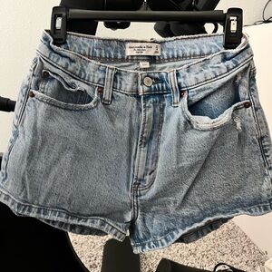 Abercrombie Mom Short High Rise Curve Love